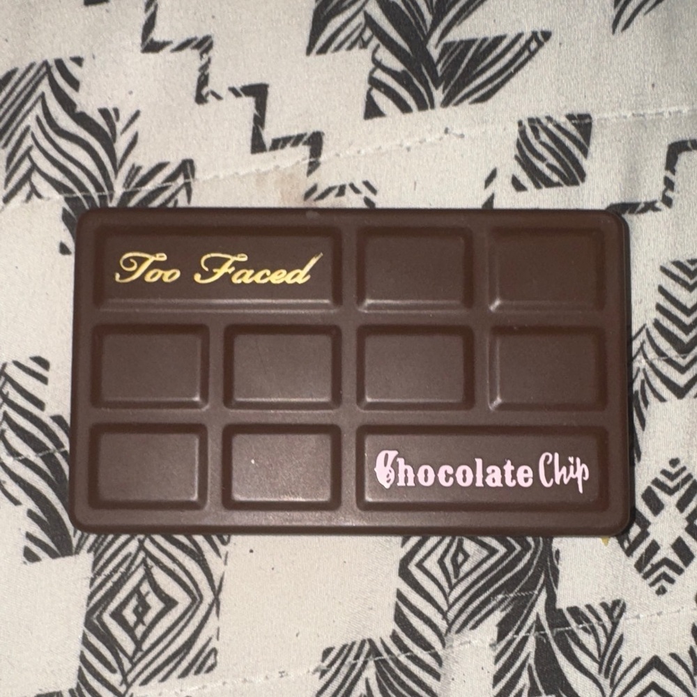 Too Faced Chocolate Chip Brown Palette